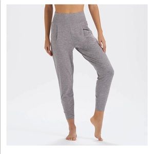 Vuori Lux Harem Clay Heather Size Small